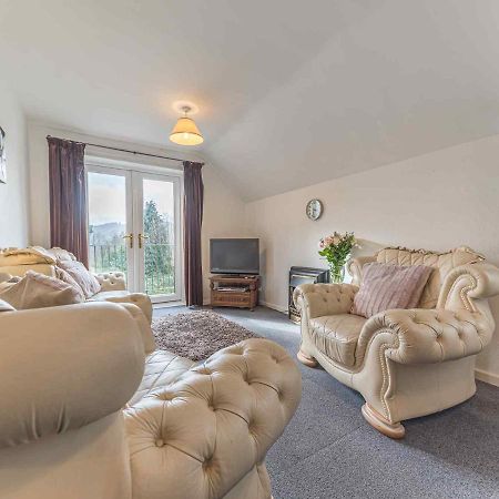 Pass The Keys Comfortable 3 Bed In Central Bowness With Parking Windermere Exterior photo