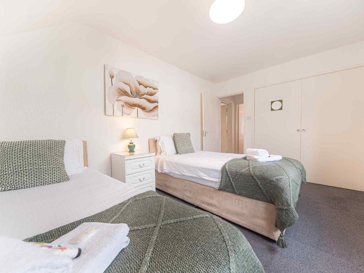 Pass The Keys Comfortable 3 Bed In Central Bowness With Parking Windermere Exterior photo
